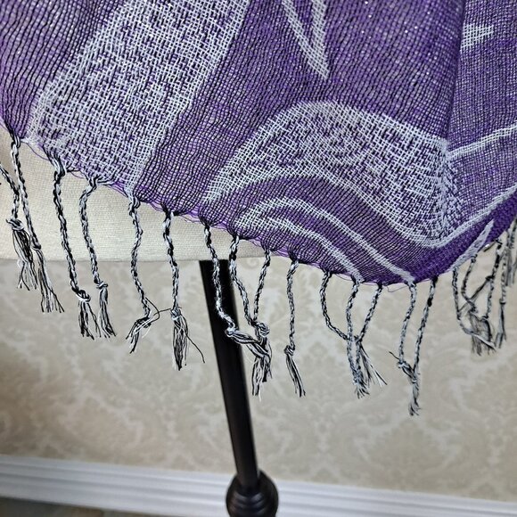 F. C. Purple & Silver Metallic Pashmina Swirl Pattern Reversible NWT - Picture 2 of 10